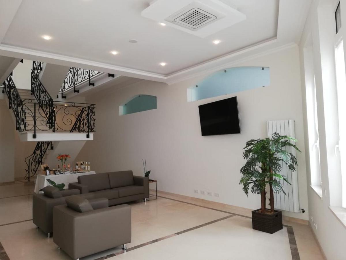 Bowen, Luxury Suites Лагуш Экстерьер фото